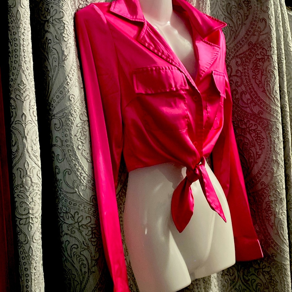Poly/spandex blouse